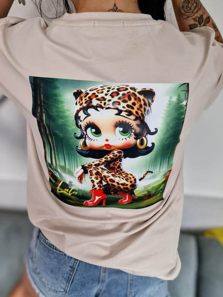 Tshirt with doll print on back various colours and prints