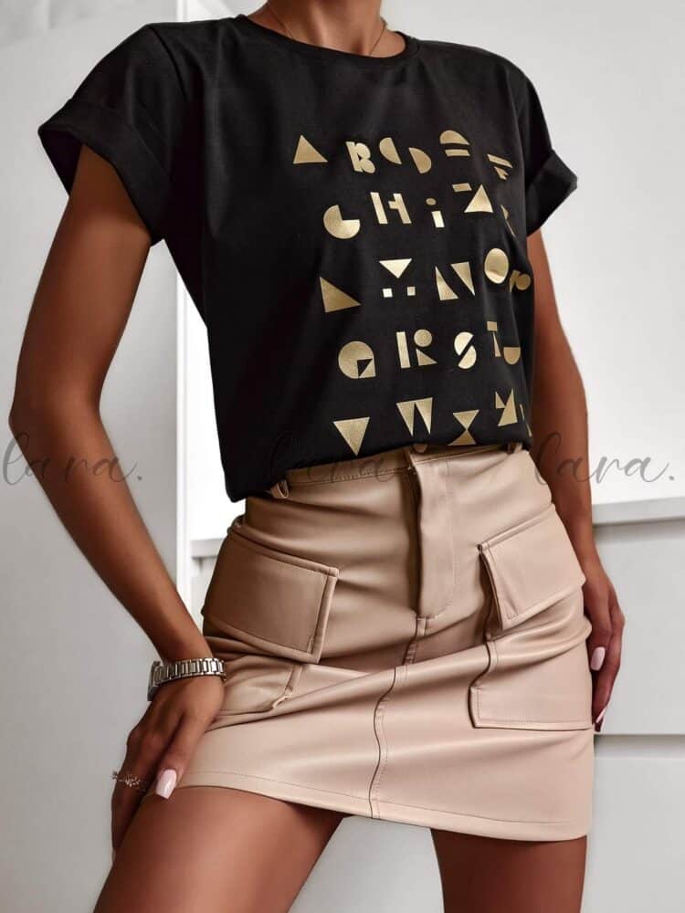 T Shirt golden letters white black