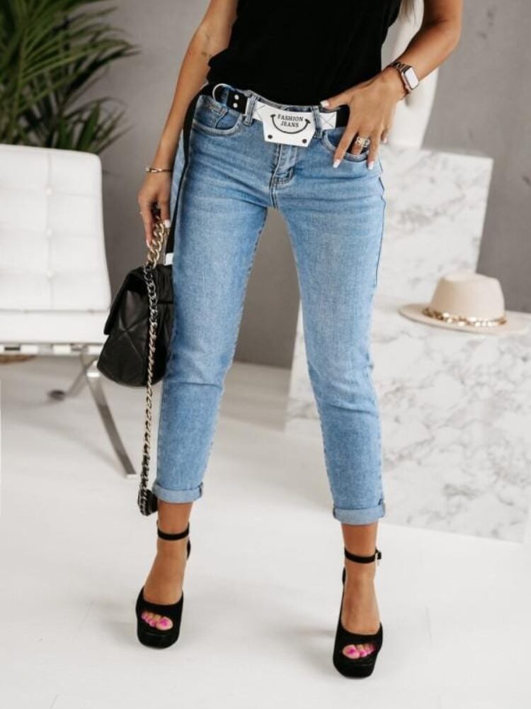 Classic Mom Fit jeans