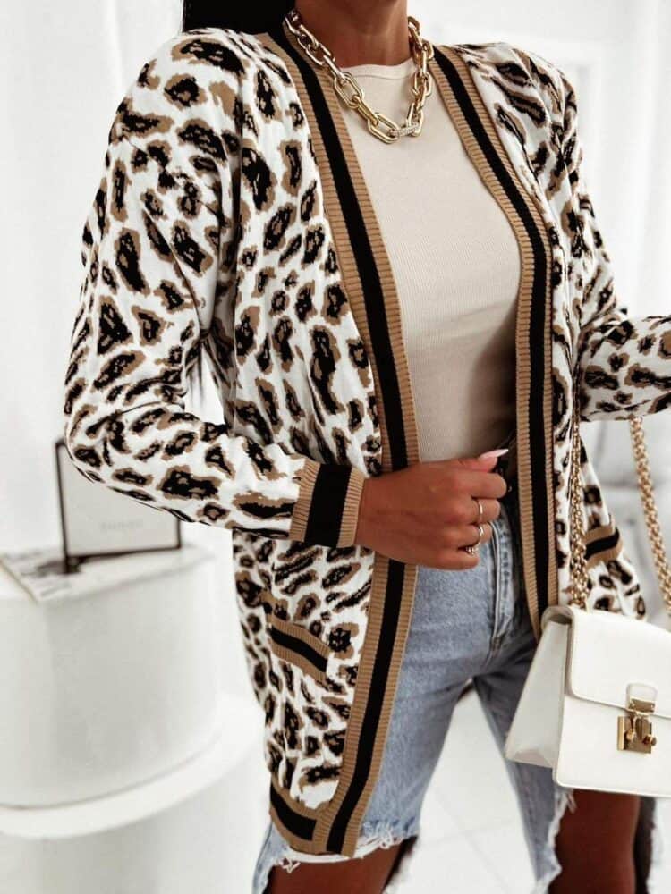 Cardigan in leopard print