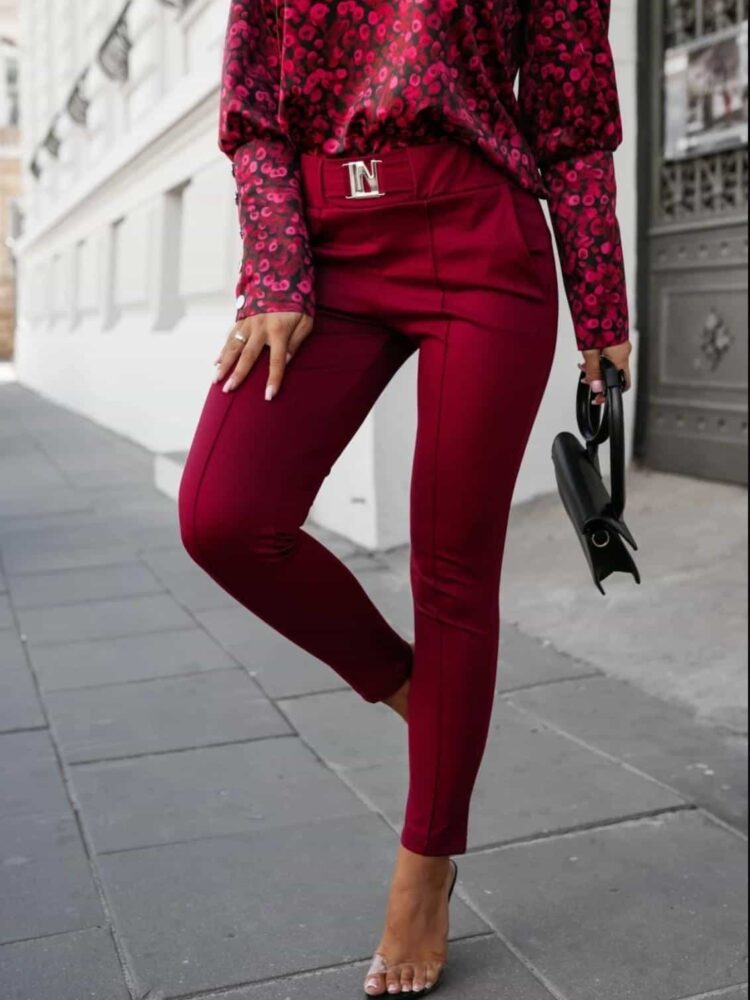 Cigarette trousers with a decorative top