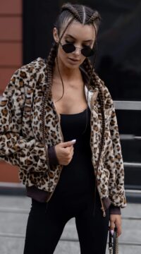 Hooded fur coat in leopard print