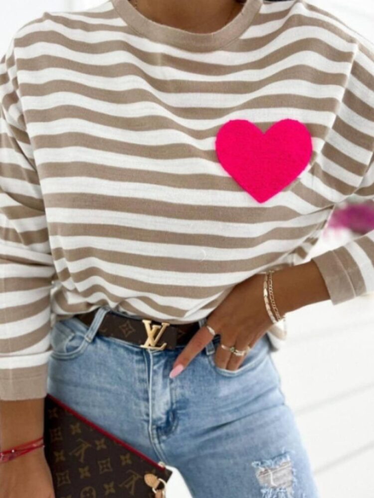 Heart striped jumper black beige