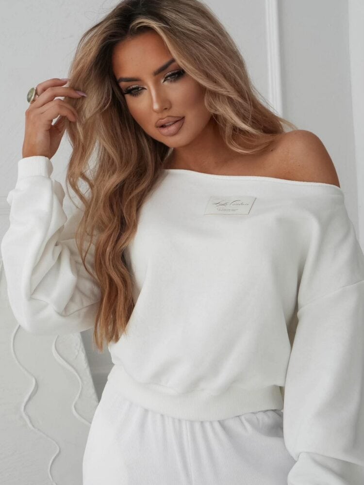 Bluza z szerszym dekoltem - Image 3