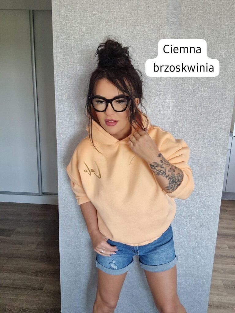 Bluza LaLu skrzydła na plecach nowy model - obrazek 3