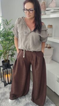 Wide-legged skirt