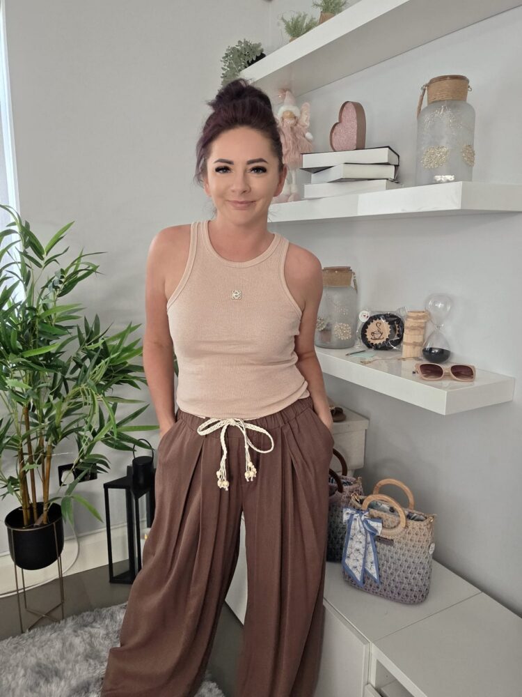 Airy summer trousers belt