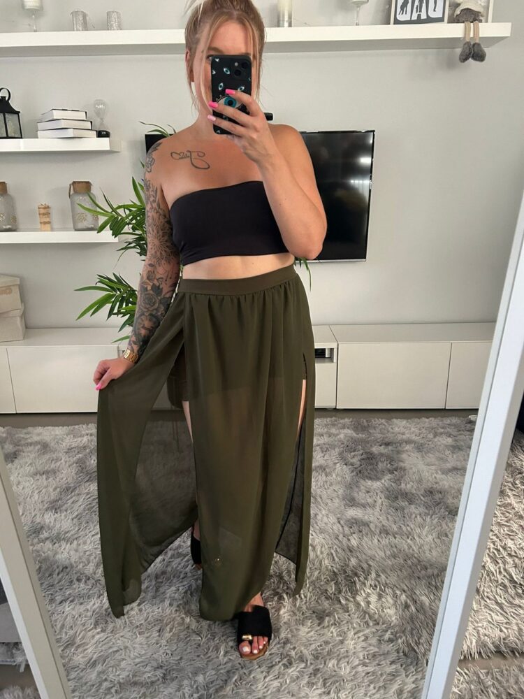 Airy skirt with shorts