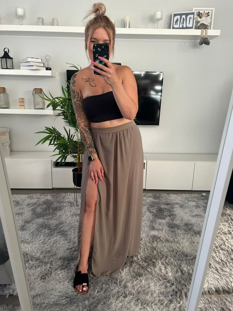 Airy skirt with shorts