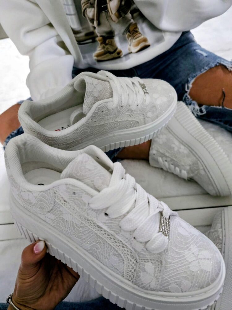 Lace-up platform trainers white
