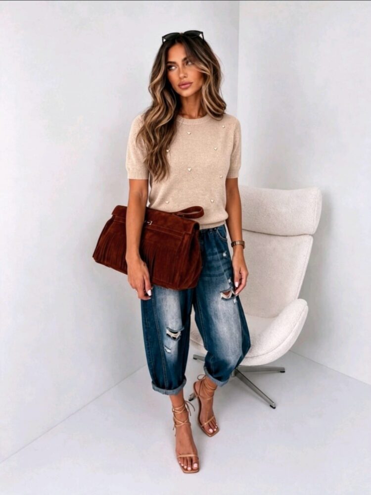Sweter basic z serduszkami