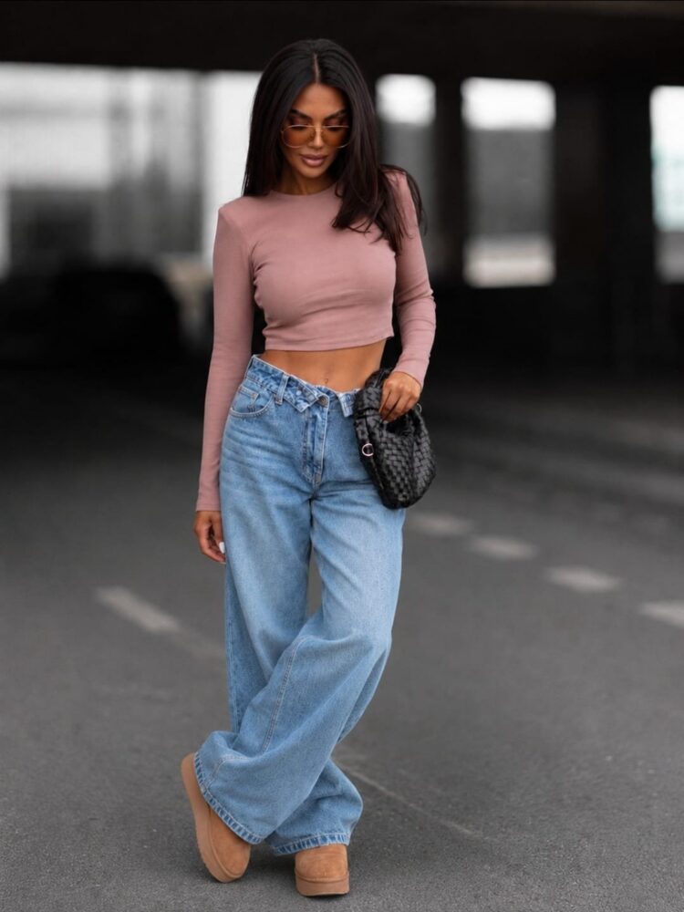 Jeans with a rolled-up waistband