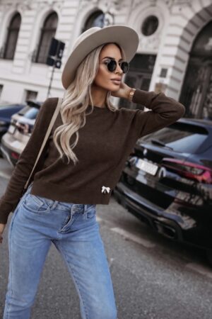 Sweter basic z kokardką