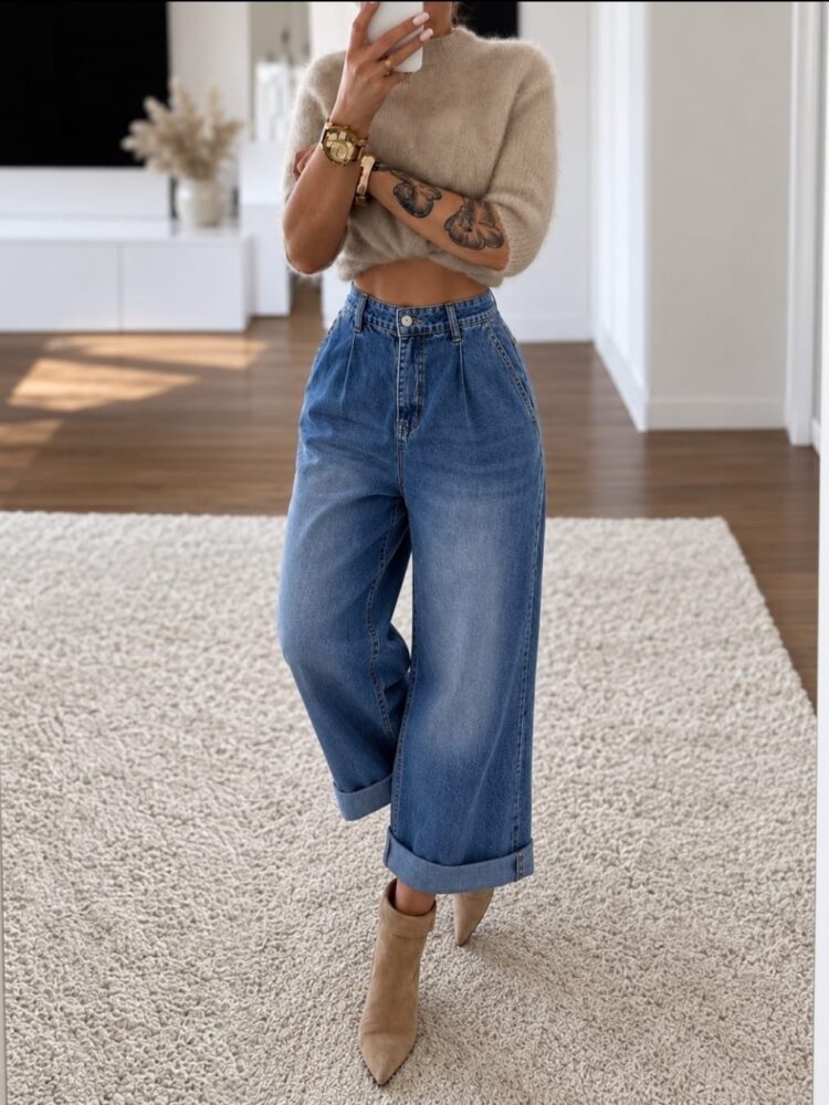 Wide-leg jeans styled after Levi’s